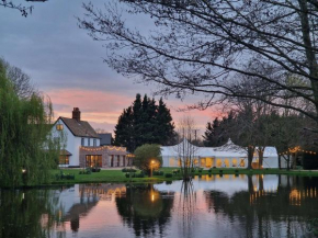 Minstrel Court Wedding Venue